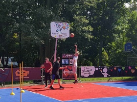 Koš od SBM na Letní Sportmanii Plzeň 2017.