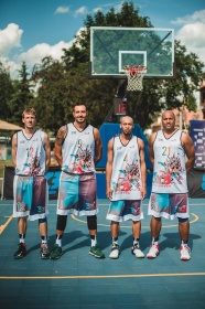 Tým Slamdunk Network v loňský sezoně.
