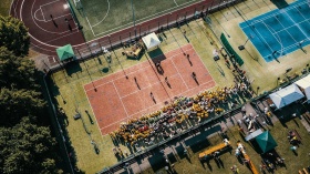 Turnaj z ptačí perspektivy z loňskýho roku.